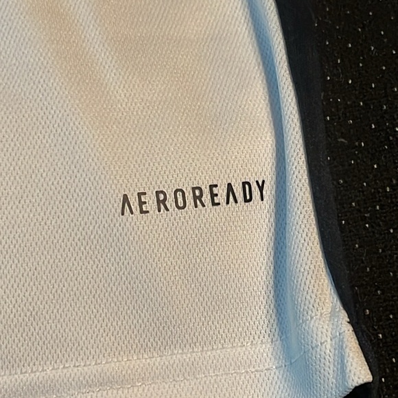 Adidas Real Madrid Vini Jr. 2023/2024 Men’s Soccer Home Jersey - Picture 5 of 7